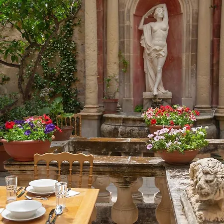 Bed and Breakfast Casa Rocca Piccola 4*